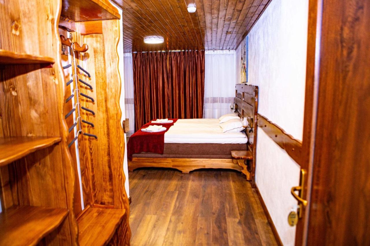 Hotel Vila Swe Sar Curtea de Argeş Exteriér fotografie
