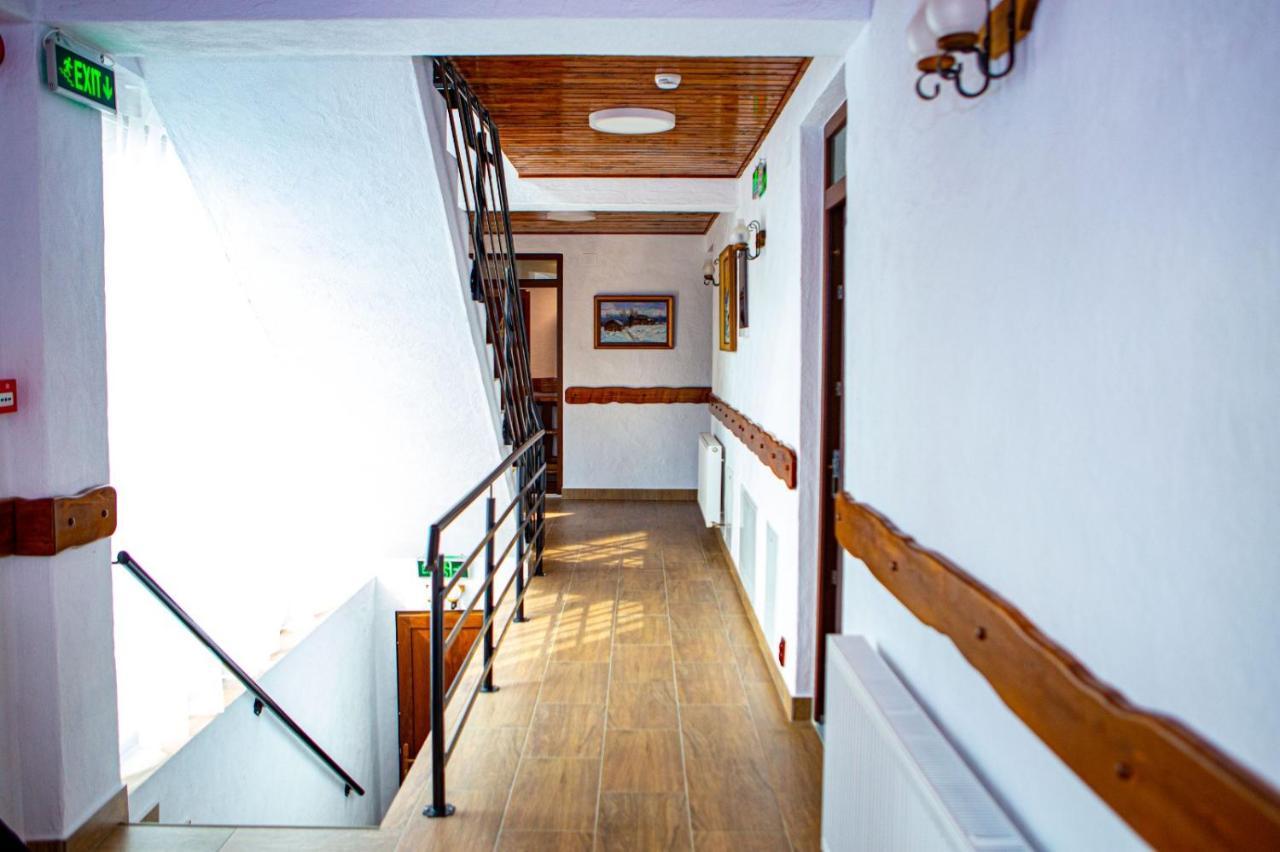 Hotel Vila Swe Sar Curtea de Argeş Exteriér fotografie