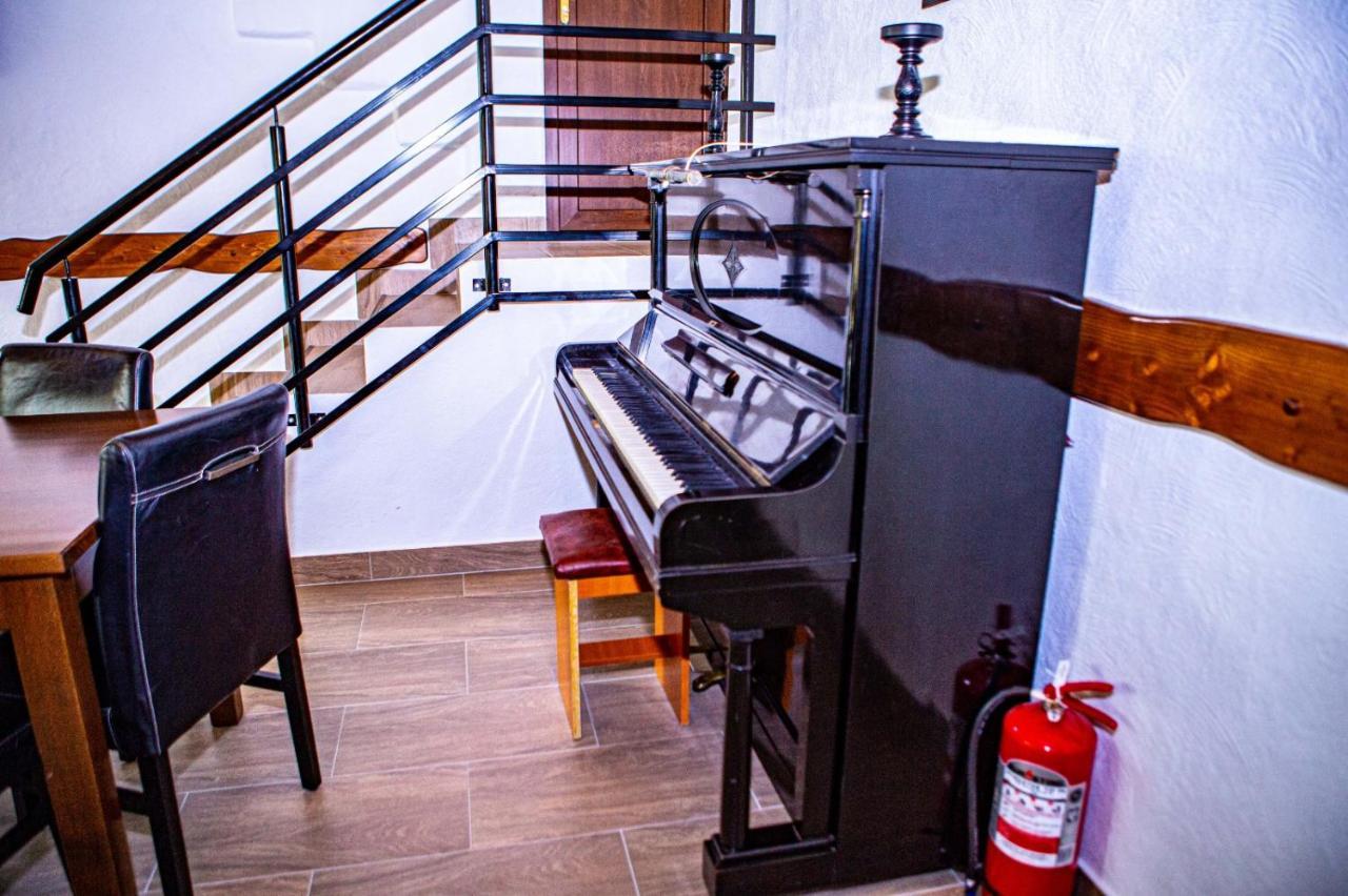 Hotel Vila Swe Sar Curtea de Argeş Exteriér fotografie