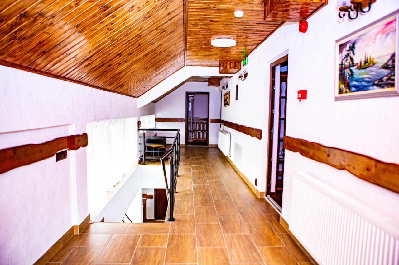 Hotel Vila Swe Sar Curtea de Argeş Exteriér fotografie