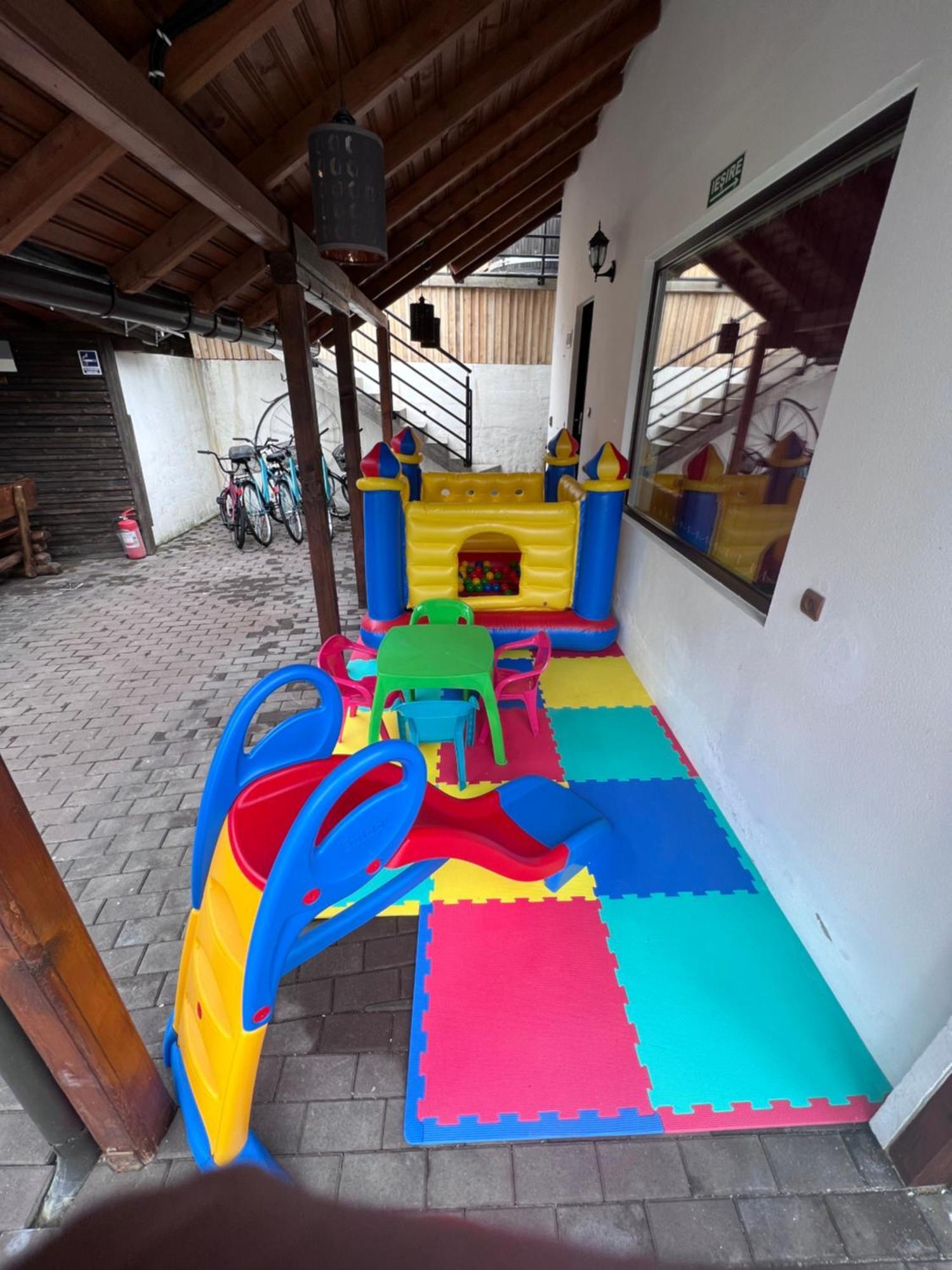 Hotel Vila Swe Sar Curtea de Argeş Exteriér fotografie